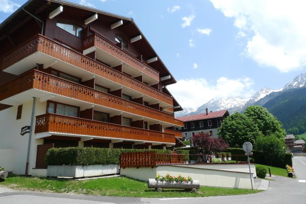 Appartement Cosy Avec Terrasse Sud - Proche Village La Clusaz Exterior foto